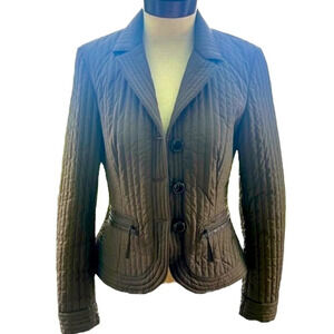 Olson puffy blazer  in rich brown with zipper detailed front pockets. Size M